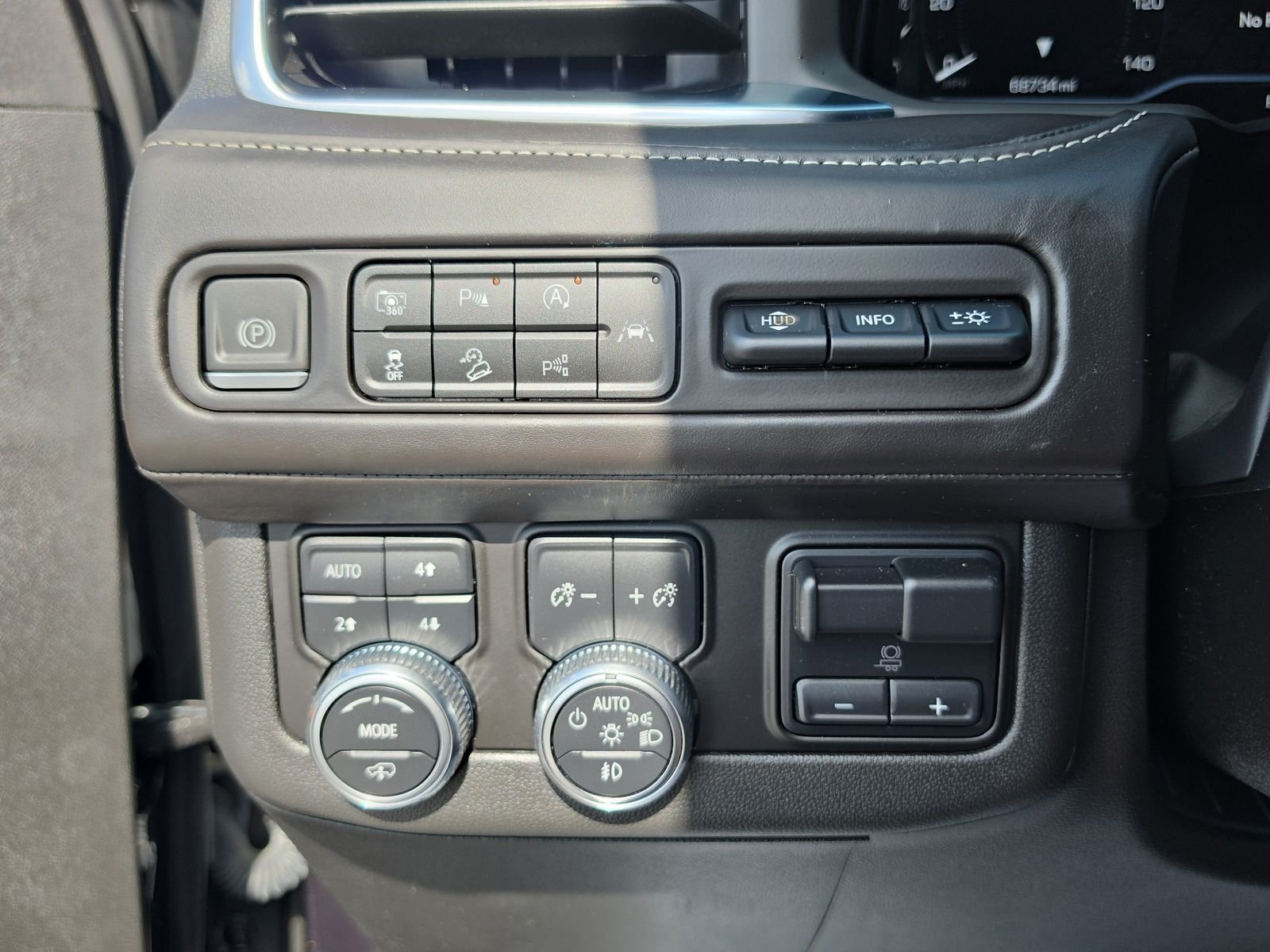 2023 GMC Yukon XL Denali Ultimate - Photo 23