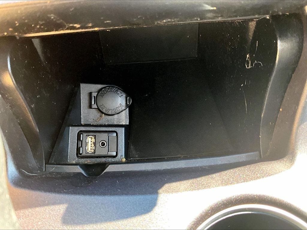 Used 2015 Black Toyota SE image 27