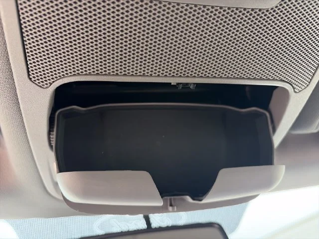 Used 2017 Gray Ford XLT image 25