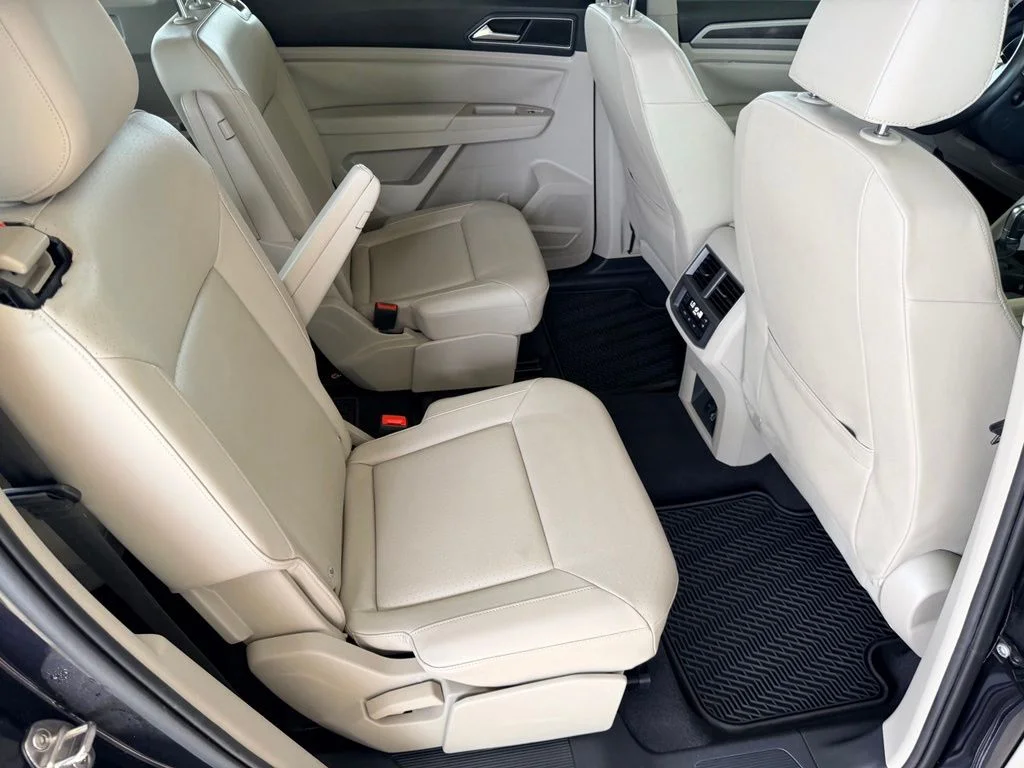 Used 2019 Black Volkswagen 3.6L V6 SE image 34