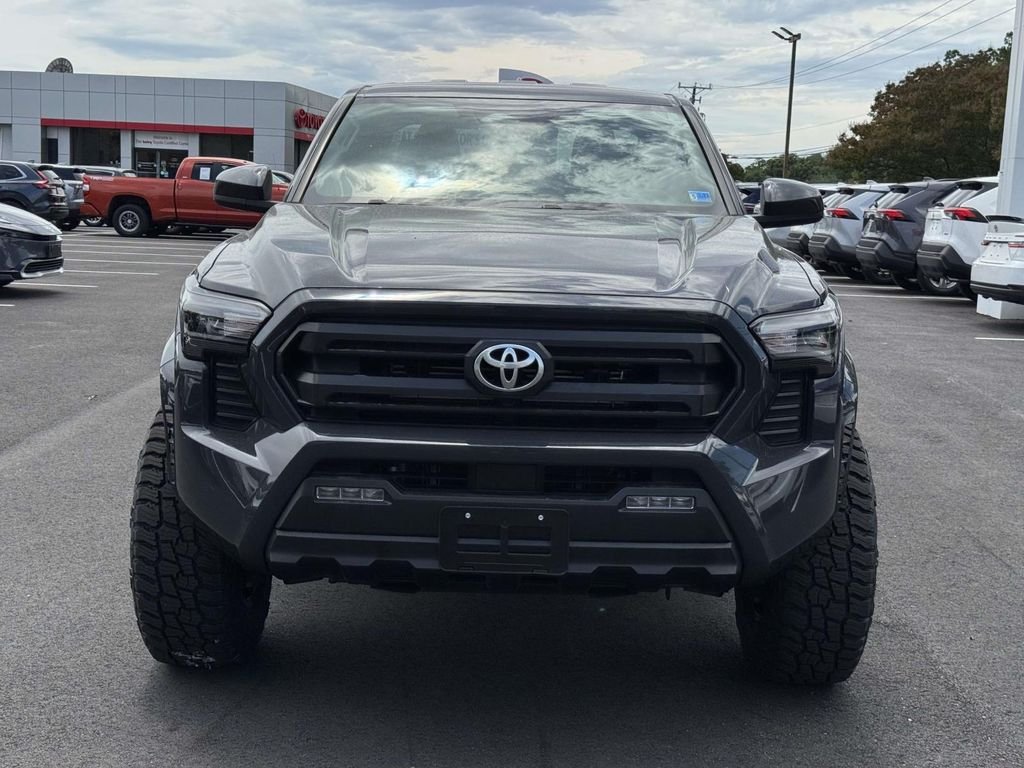 Used 2025  Toyota SR5 image 24