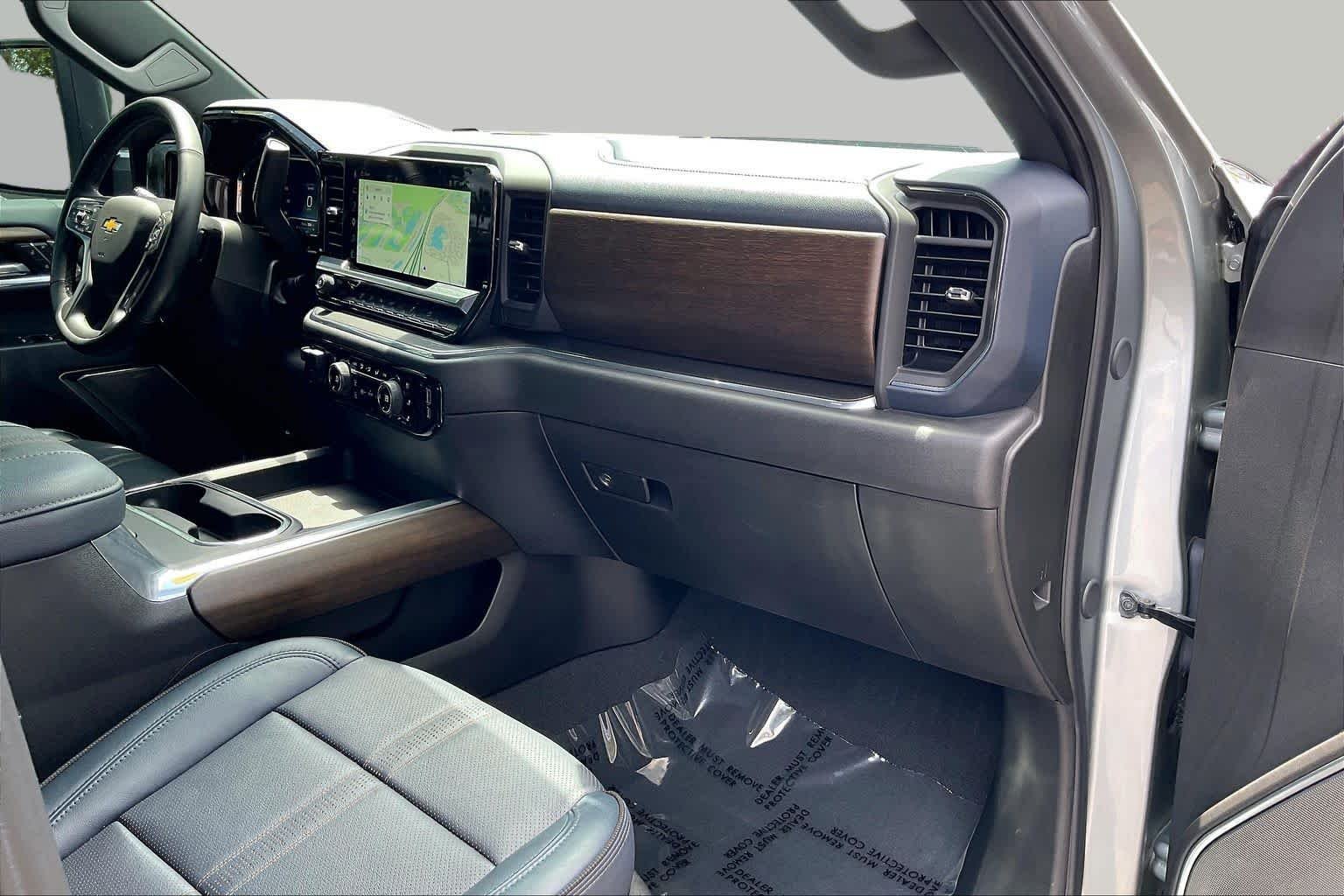 Used 2025 Sterling Gray Metallic Chevrolet High Country image 18