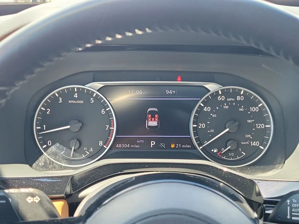 Certified Used 2022 Red Nissan Platinum image 29