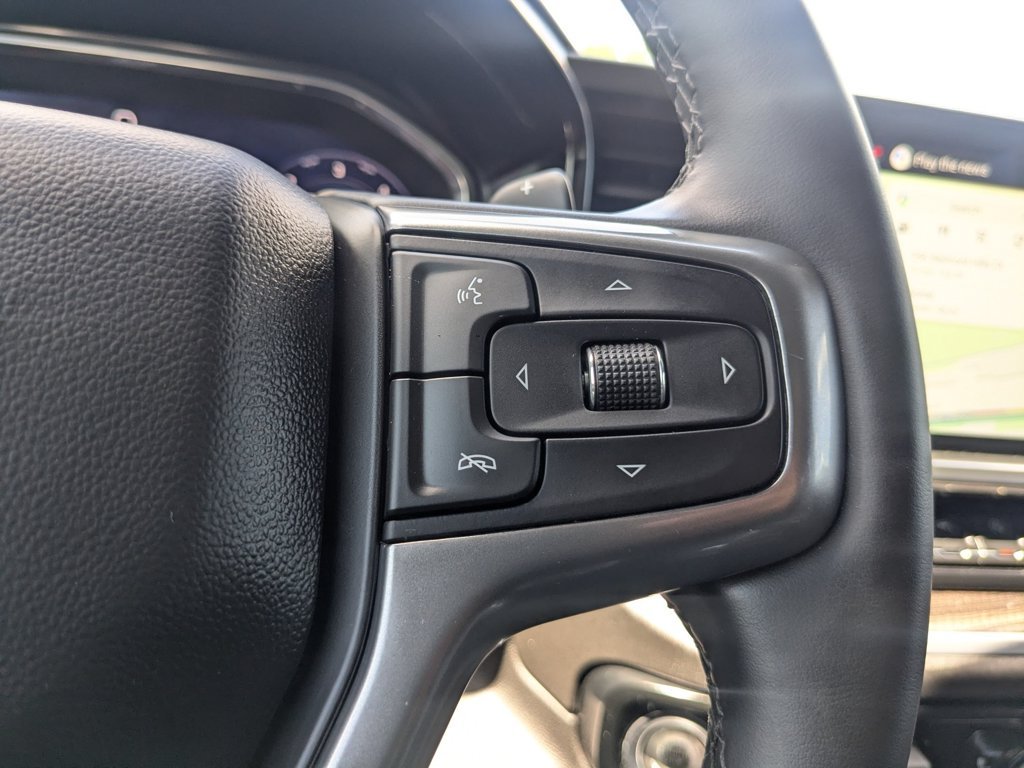 Used 2026 Summit White Chevrolet LT image 23