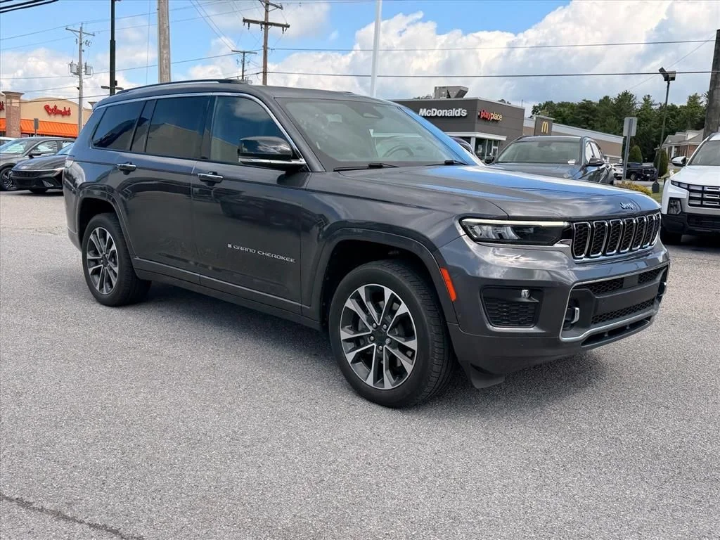Used 2021 Gray Jeep Overland image 16