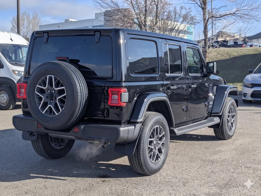New 2026 Black Jeep Sahara - - 4x4 - McKinley Leather Seats - Body? Colour Hardtop - Side Steps & More! image 8