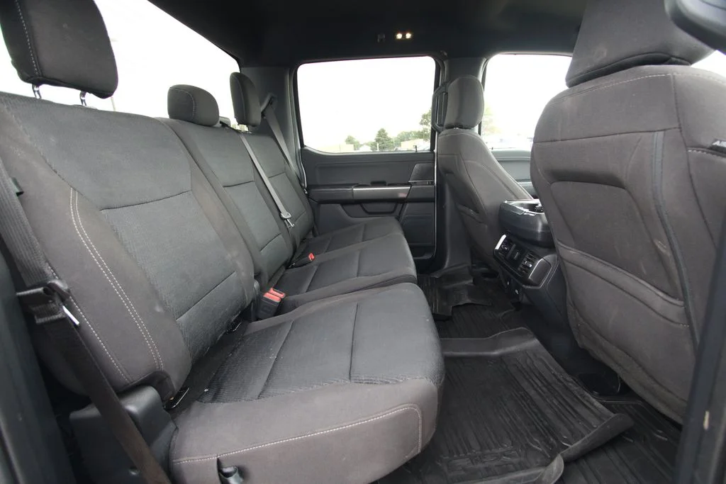 Used 2023 Oxford White Ford XLT image 10