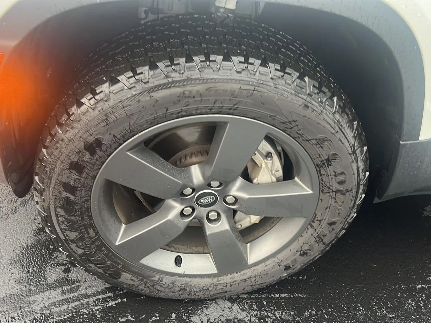Used 2025  Land Rover 130 S image 9