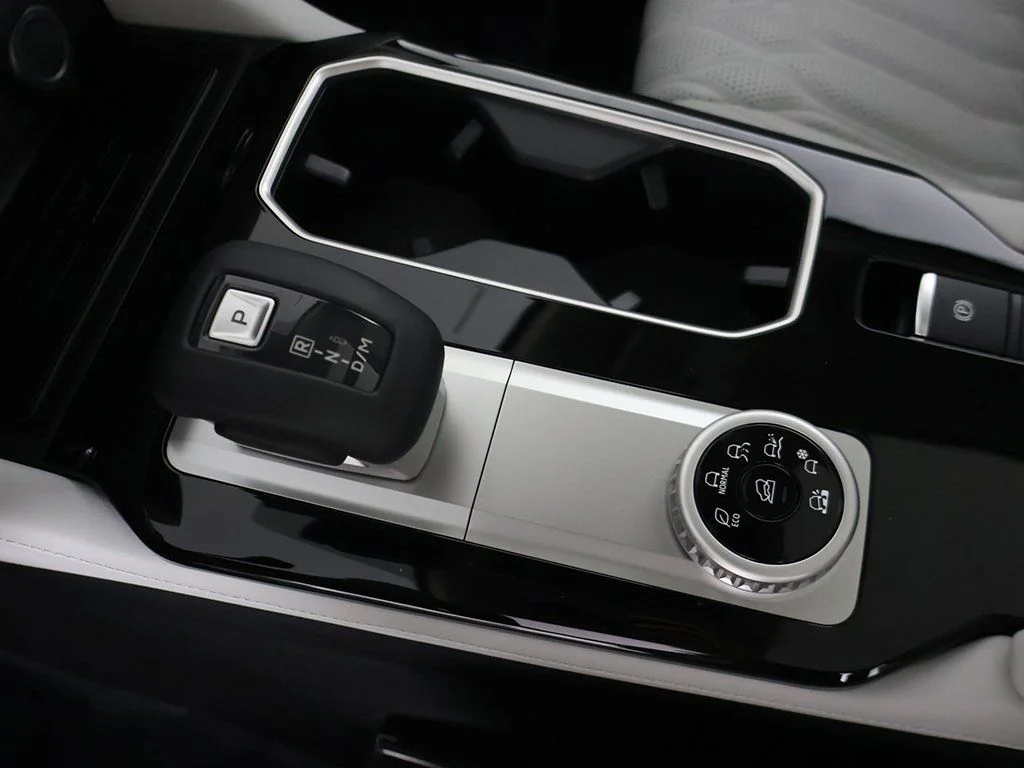 2025 Mitsubishi Outlander SEL - Photo 51