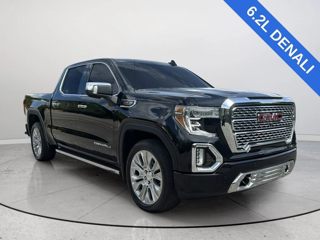 2020 GMC Sierra 4WD Crew Cab Short Box Denali's photo