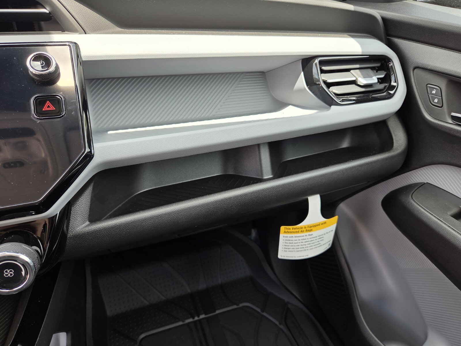 New 2027 Sterling Grey Metallic Chevrolet LT image 28