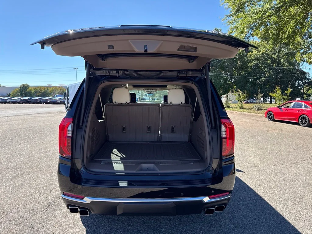 Used 2026 Onyx Black GMC Denali image 40