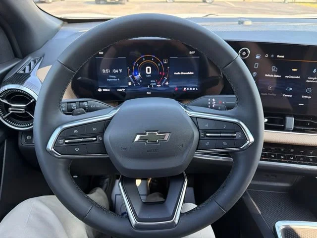 New 2027 Polar White Tricoat Chevrolet ACTIV image 32