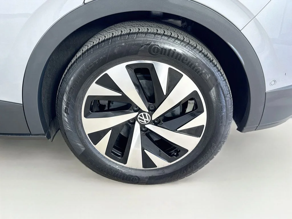 Used 2024 Gray Volkswagen Pro image 31
