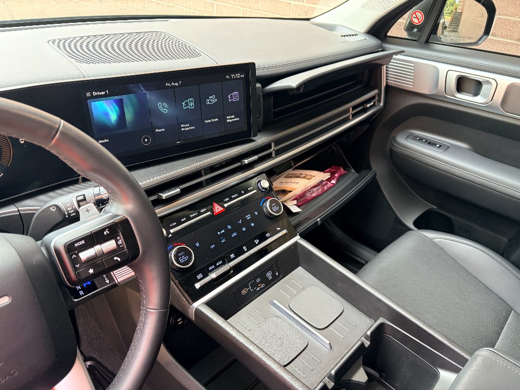 Used 2025 Rockwood Green Hyundai SEL image 17