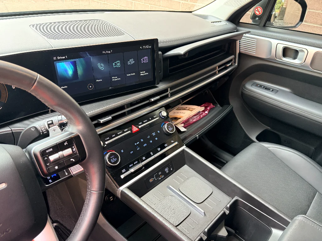 Used 2025 Rockwood Green Hyundai SEL image 22