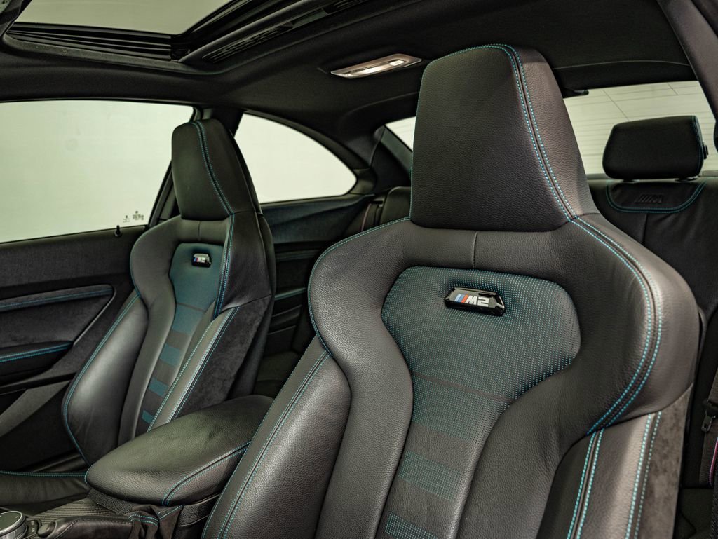 Used 2020 Alpine White BMW Competition image 38
