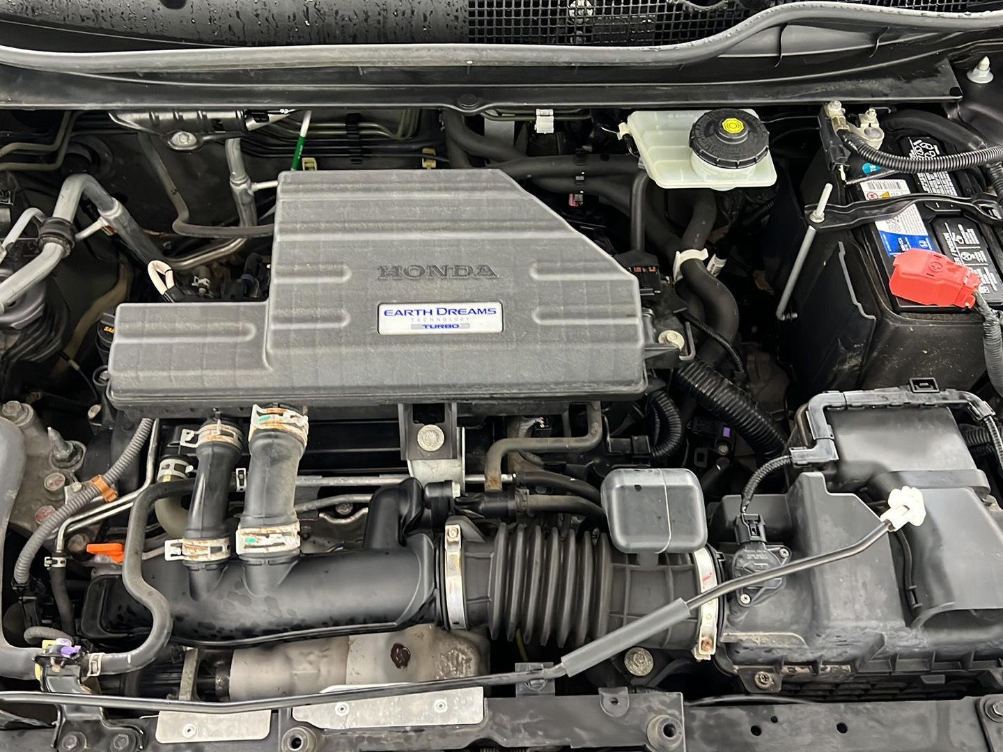 Used 2018 Modern Steel Metallic Honda Touring image 25