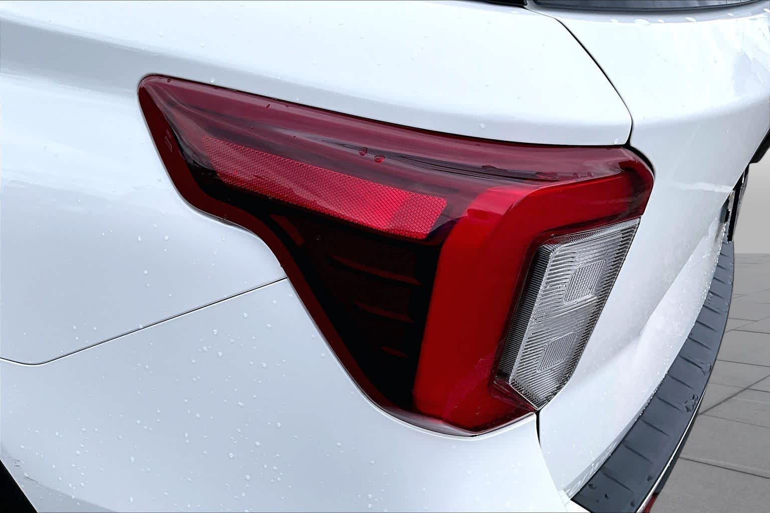 Used 2023 Star White Ford ST image 31