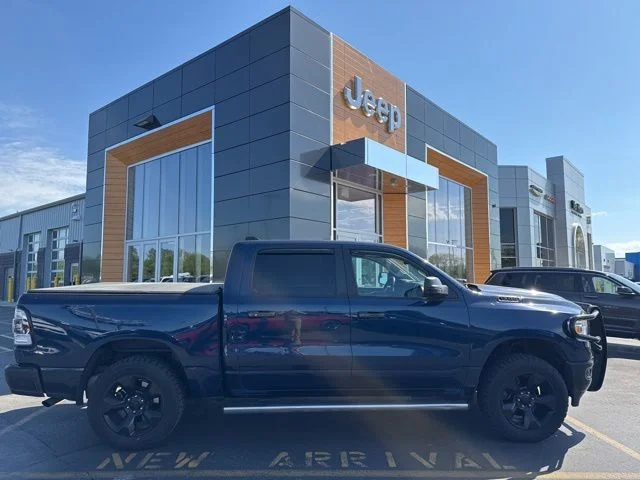 2019 RAM 1500 Big Horn/Lone Star 4x4 Crew Cab 5'7's photo