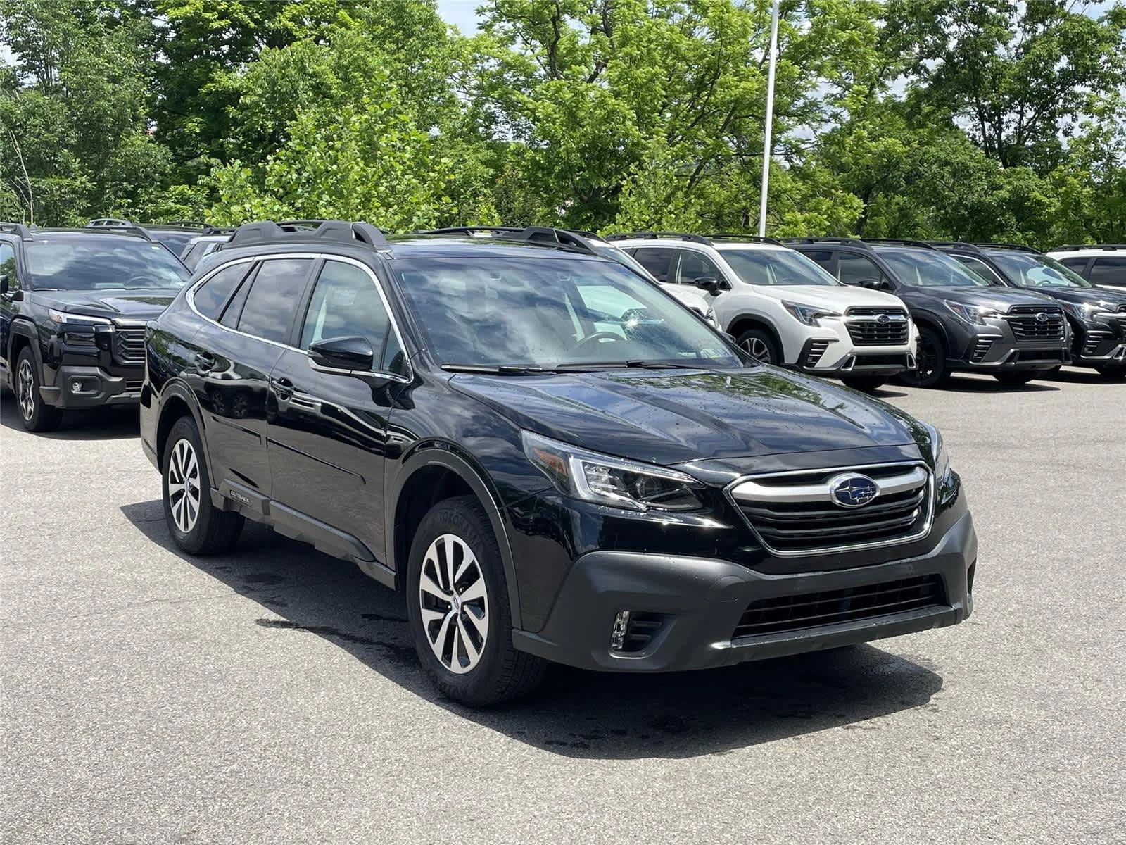 Certified Used 2022 Crystal Black Silica Subaru Premium image 7