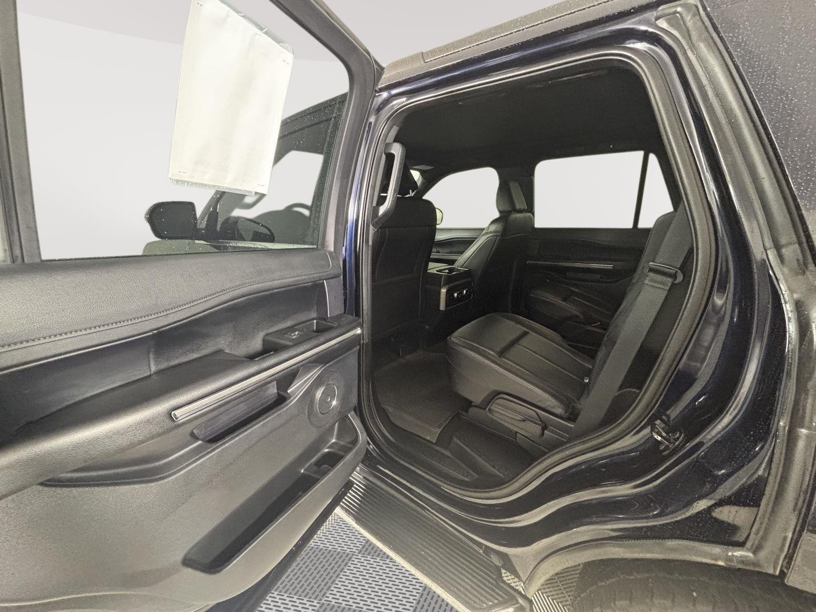 Used 2021 Antimatter Blue Ford XLT image 18
