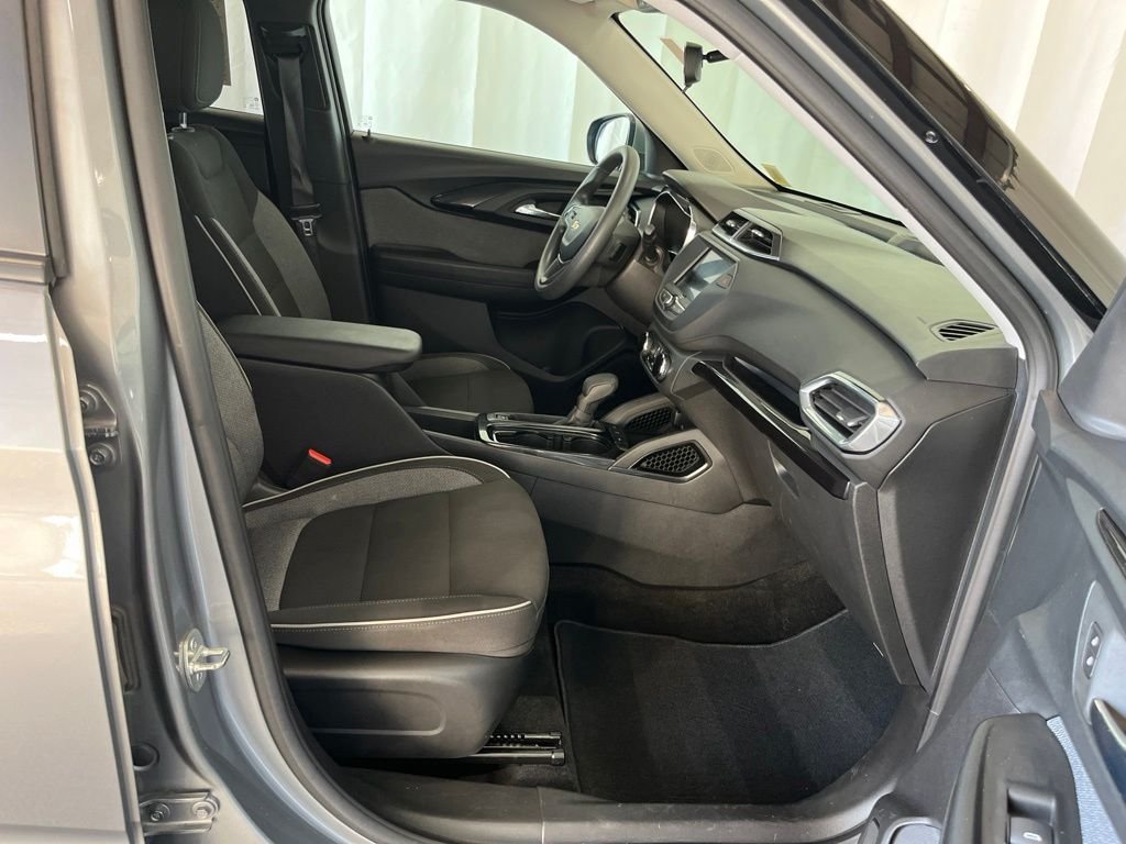 Used 2023 Gray Chevrolet LT image 18