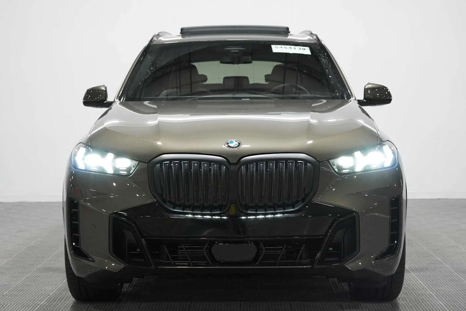 New 2026 Manhattan Green Metallic BMW xDrive40i image 2