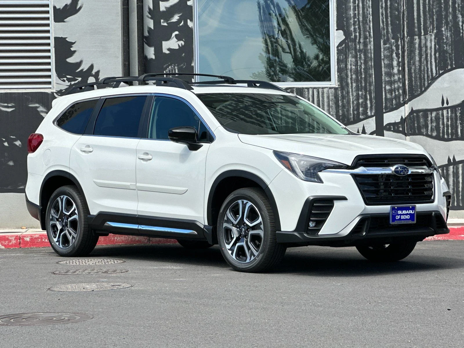 New 2026 CRYSTAL WHITE PEARL Subaru Limited 7-Passenger image 8