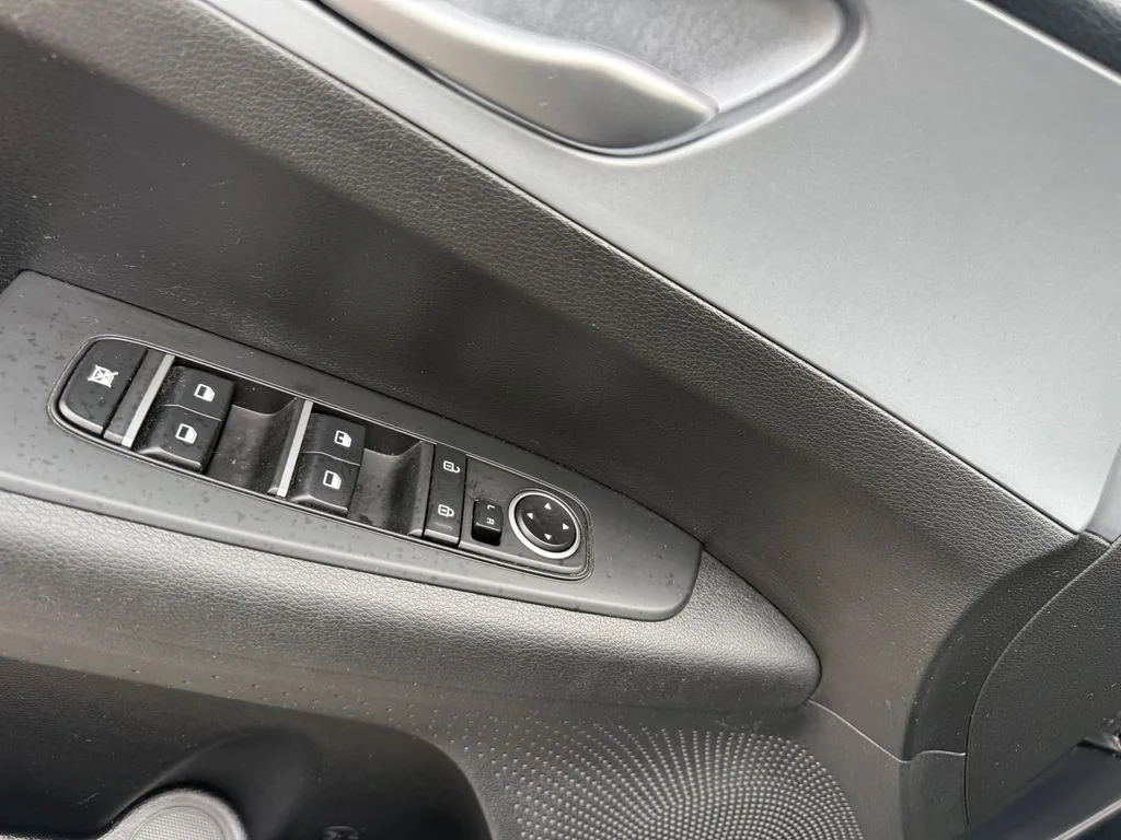 Used 2023 Gray Kia LXS image 6