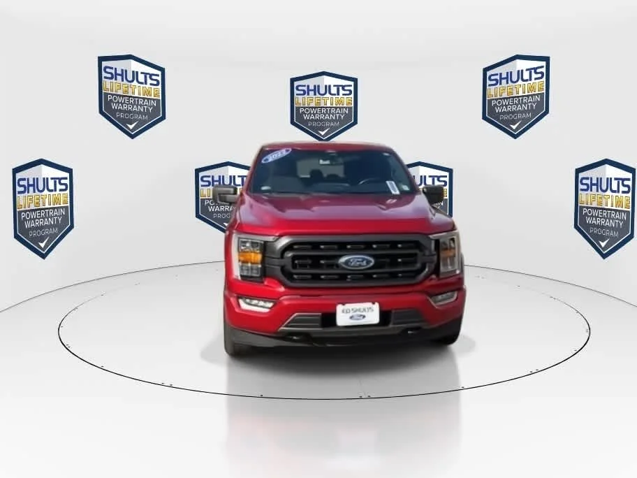 Used 2022 Rapid Red Metallic Tinted Clearcoat Ford XLT image 3