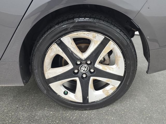 Used 2016 Gray Toyota Three Touring image 31