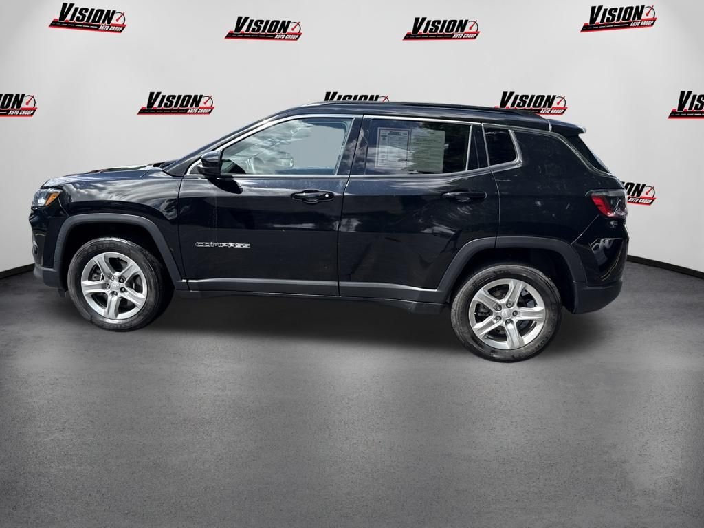 Used 2023 Black Jeep Latitude image 8