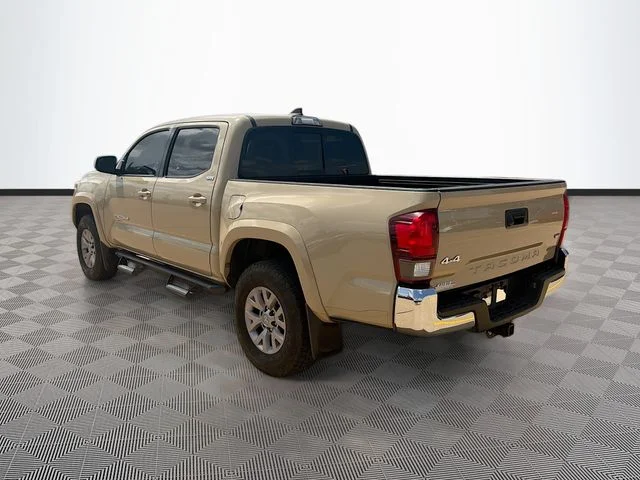 Used 2019  Toyota SR5 image 5
