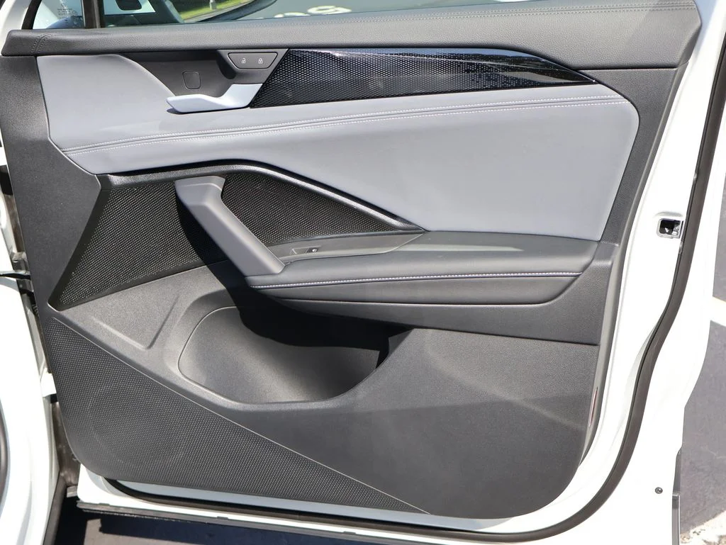 New 2026 White Volkswagen 2.0T SE image 34
