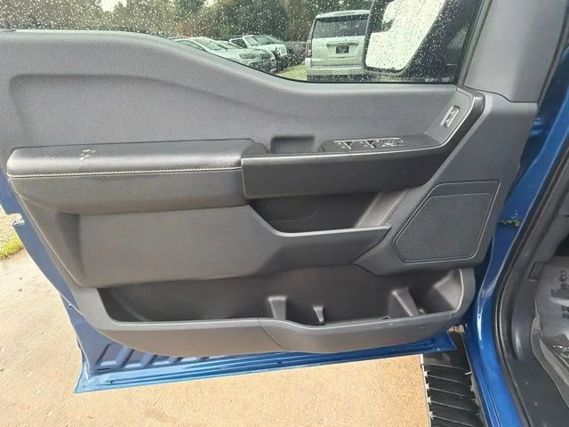 Used 2022 Blue Ford XL image 16