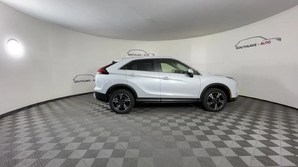 2025 Mitsubishi Eclipse Cross SE - Photo 9
