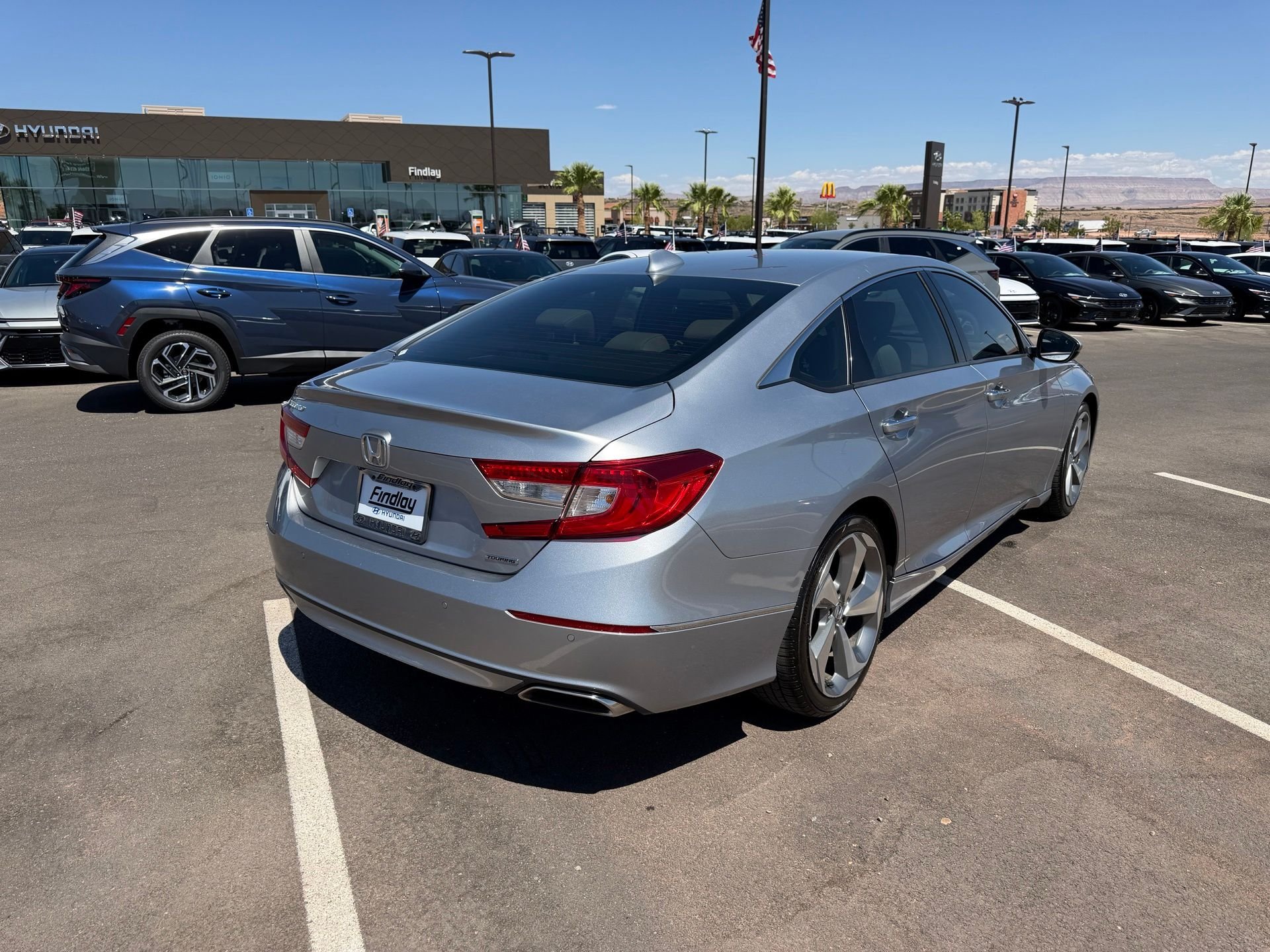 Used 2018 Silver Honda Touring image 7