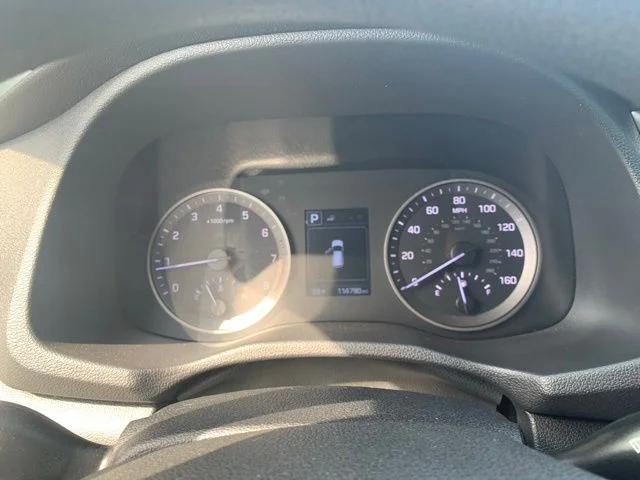 Used 2017 Gray Hyundai SE image 29