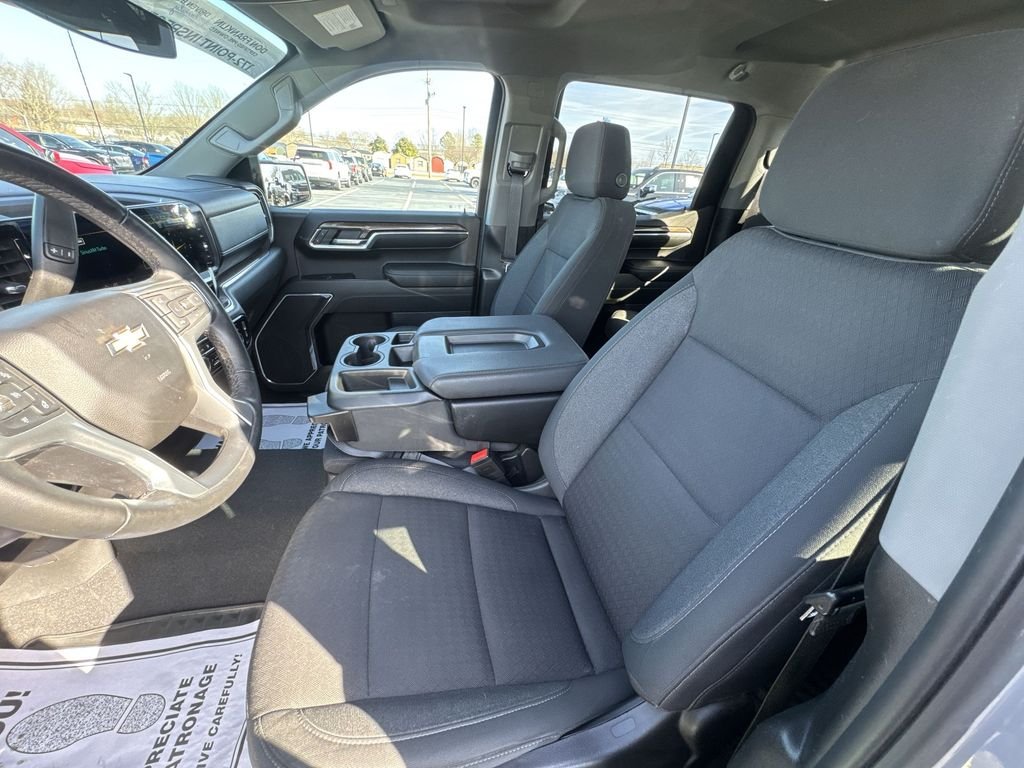 Used 2024 Gray Chevrolet LT image 11