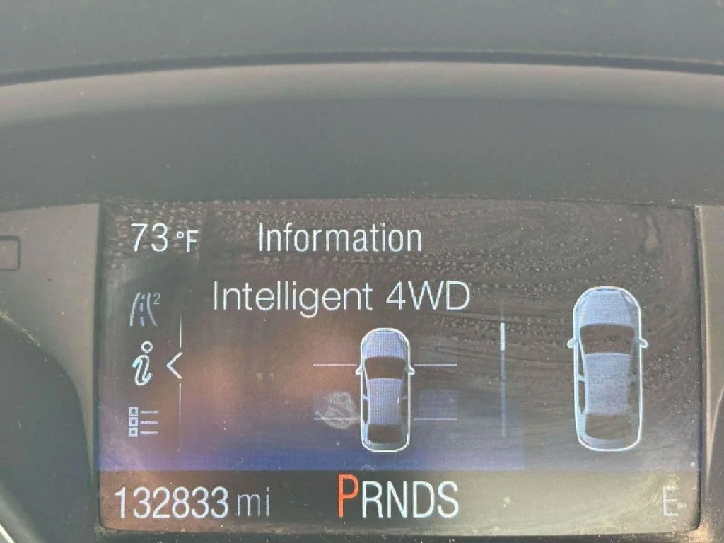 Used 2019 Blue Ford SEL image 18