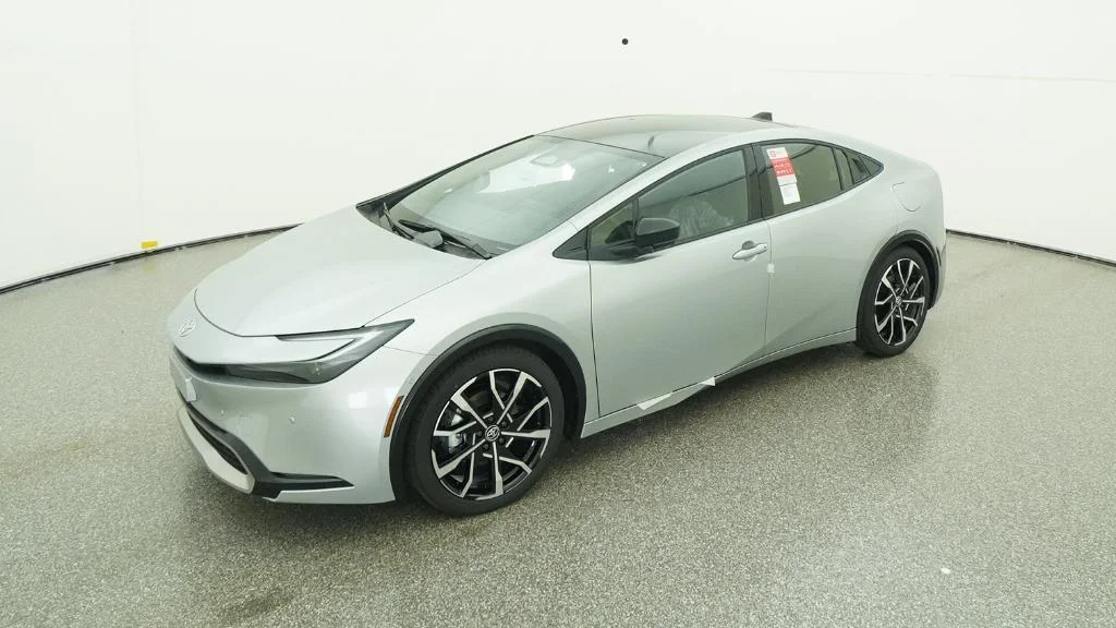 2026 Toyota Prius XSE Premium's photo