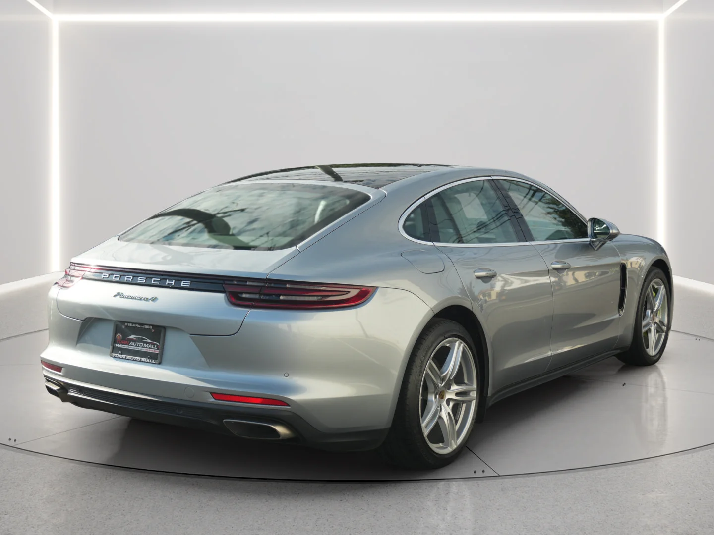 Used 2020 Dolomite Silver Metallic Porsche 4 E-Hybrid image 5