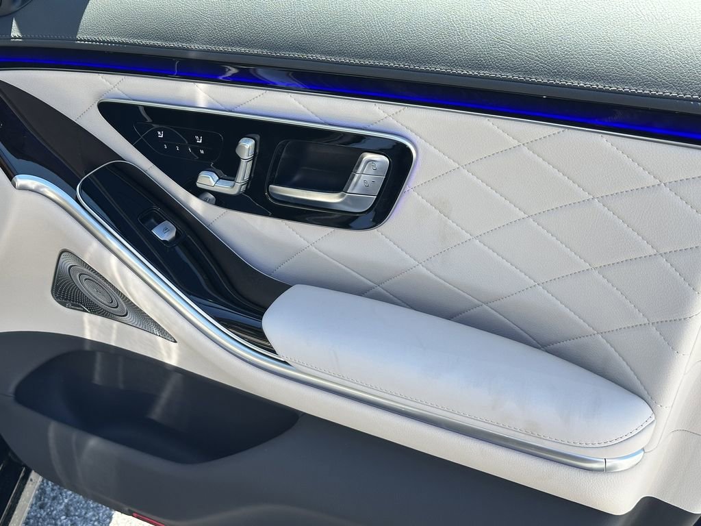 New 2026 Nautical Blue Metallic Mercedes-Benz S 580e image 16