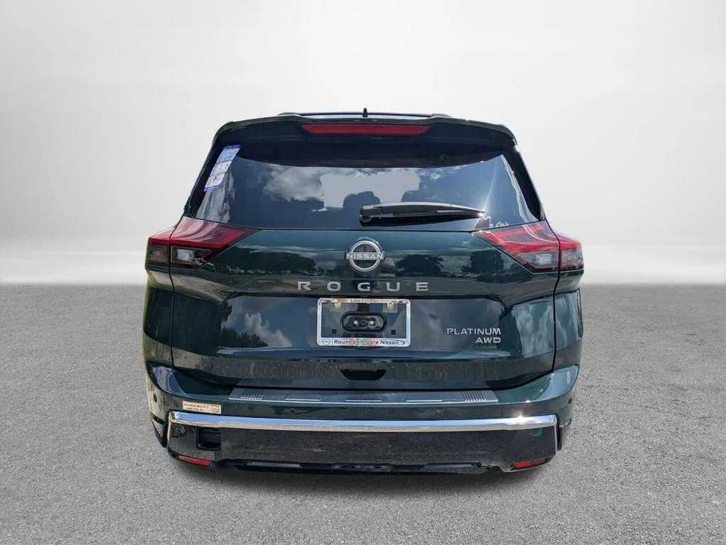 New 2026 Black Nissan Platinum image 4