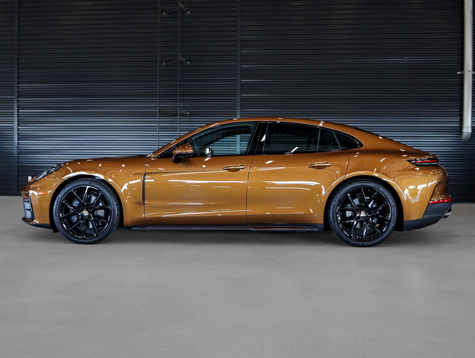 Used 2025 Madeira Gold Me Porsche  image 2
