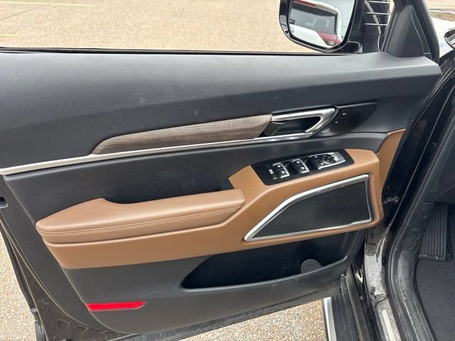 Used 2022 Black Kia SX image 14