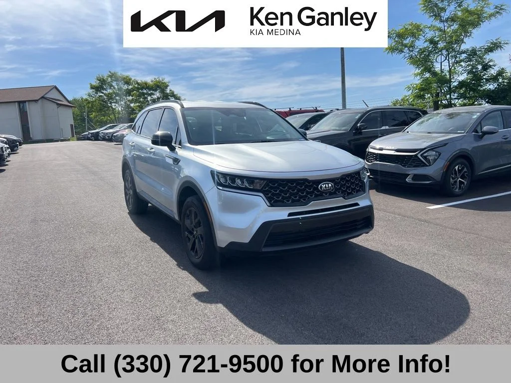 Certified Used 2021 Silver Kia S image 4