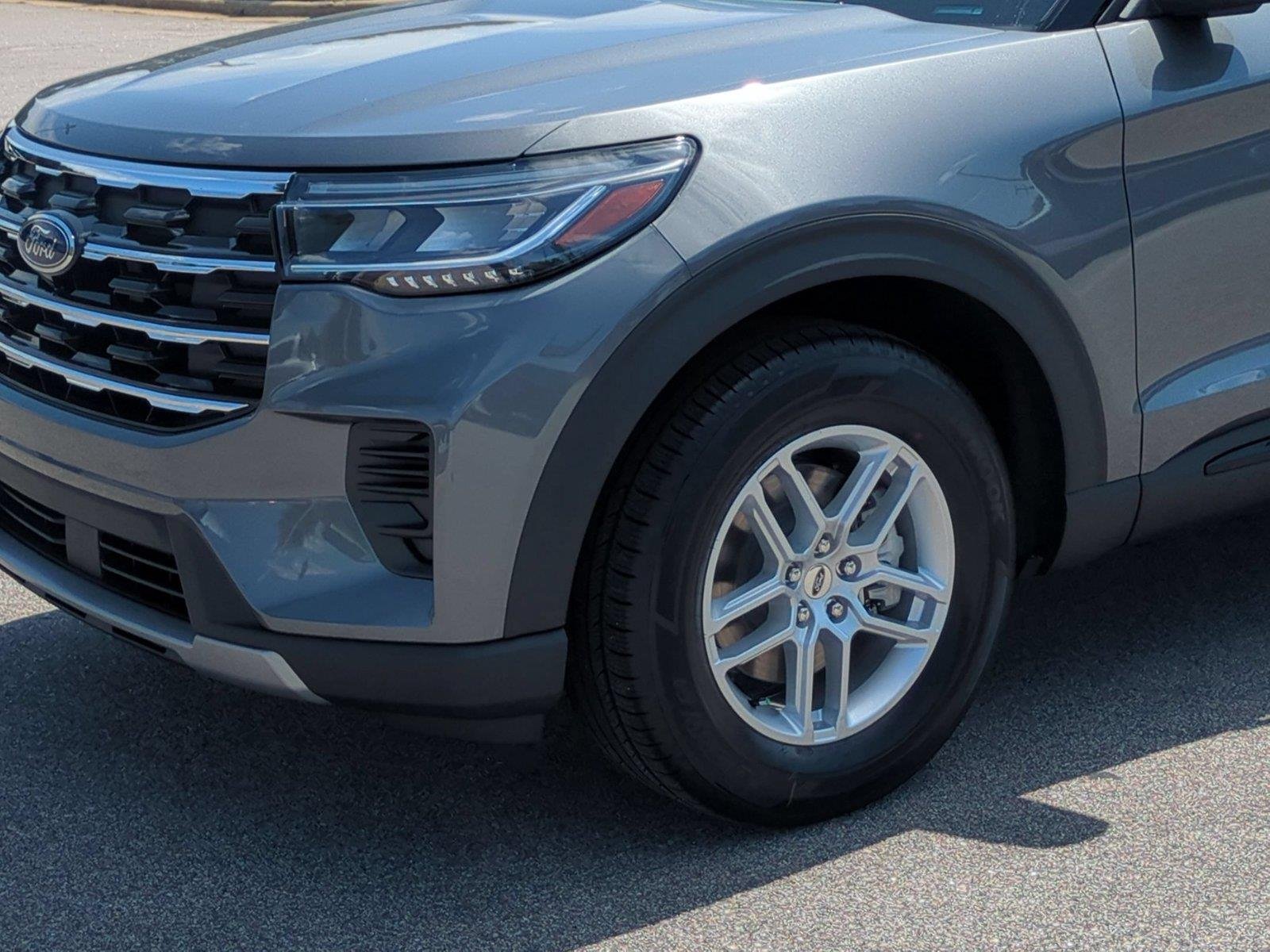 New 2026 Carbonized Gray Metallic Ford Active image 9