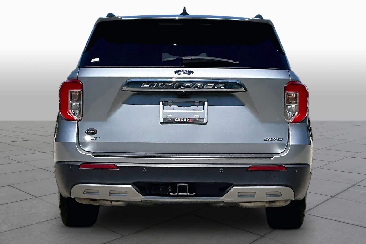 Certified Used 2023 Iconic Silver Metallic Ford XLT image 5